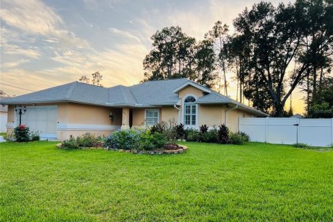 House in Palm Coast, Florida 3 bedrooms, 156.45 sq.m. № 1905093 - photo 2