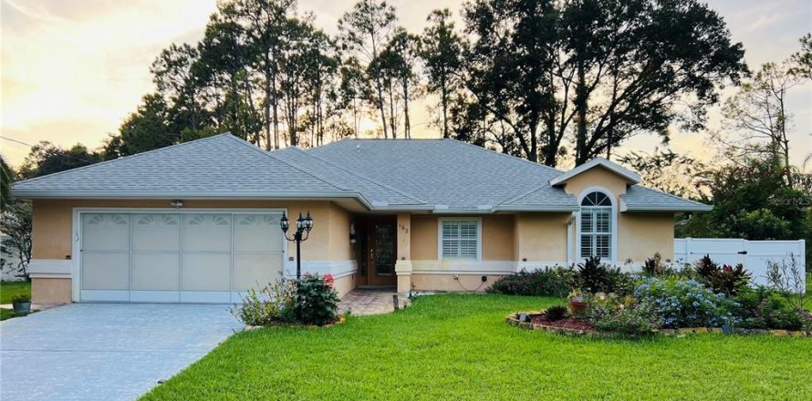 House in Palm Coast, Florida 3 bedrooms, 156.45 sq.m. № 1905093