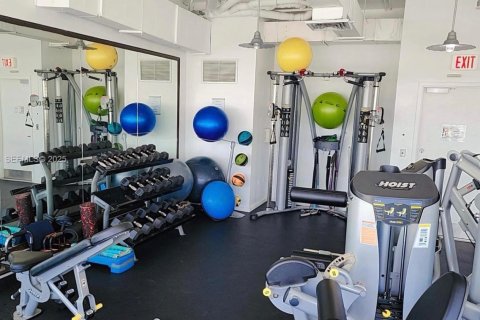 Снять в аренду кондоминиум в Майами, Флорида 2 спальни, 80.55м2, № 2034975 - фото 9