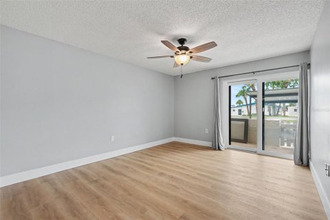 Casa en venta en Largo, Florida, 2 dormitorios, 103.12 m2 № 2235552 - foto 12