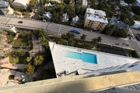 Снять в аренду кондоминиум в Майами, Флорида 2 спальни, 99.68м2, № 1942028 - фото 20