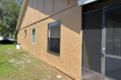 House in Brandon, Florida 3 bedrooms, 146.23 sq.m. № 2117417 - photo 26