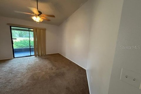 House in Brandon, Florida 3 bedrooms, 146.23 sq.m. № 2117417 - photo 13