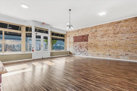 Commercial property in Alachua, Florida 179.86 sq.m. № 2217714 - photo 3