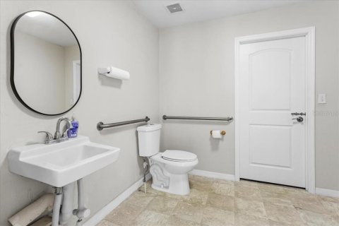 Commercial property in Alachua, Florida 179.86 sq.m. № 2217714 - photo 4