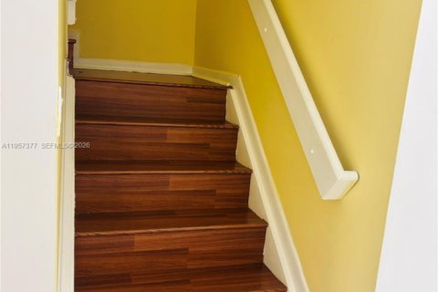 Снять в аренду таунхаус в Майами-Лейкс, Флорида 2 спальни, 103.12м2, № 2011433 - фото 14