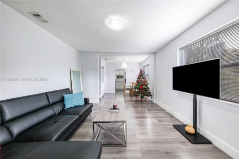 Villa ou maison à vendre à Miami, Floride: 3 chambres, 93.37 m2 № 1997531 - photo 3