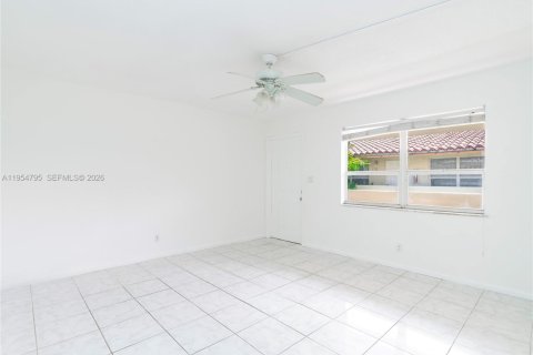 Appartement à louer à Fort Lauderdale, Floride: 1 chambre, 57.6 m2 № 2010924 - photo 4