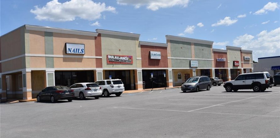 Propiedad comercial en New Port Richey, Florida 132.66 m2 № 1446260