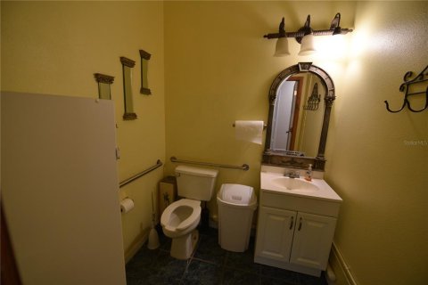 Propiedad comercial en alquiler en New Port Richey, Florida, 132.66 m2 № 1446260 - foto 7