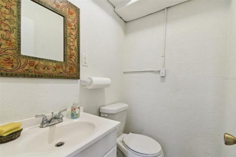 Commercial property in Winter Haven, Florida 169.73 sq.m. № 1313247 - photo 18