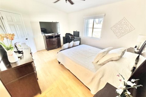 House in Miramar, Florida 2 bedrooms, 96.99 sq.m. № 2020702 - photo 10