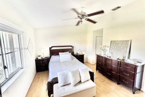 House in Miramar, Florida 2 bedrooms, 96.99 sq.m. № 2020702 - photo 9