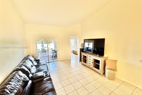 House in Miramar, Florida 2 bedrooms, 96.99 sq.m. № 2020702 - photo 4