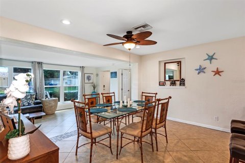 House in Ormond Beach, Florida 3 bedrooms, 123.75 sq.m. № 1899404 - photo 12