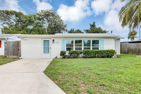 House in Ormond Beach, Florida 3 bedrooms, 123.75 sq.m. № 1899404 - photo 1