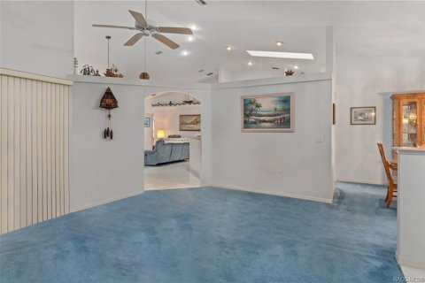 House in Inverness, Florida 3 bedrooms, 208.84 sq.m. № 1908195 - photo 7