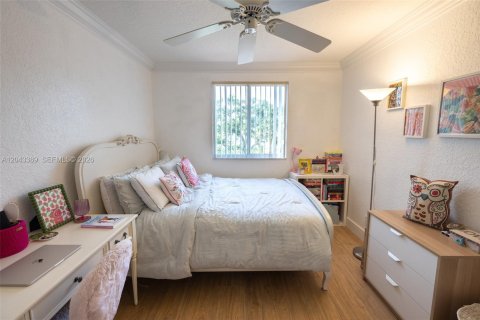 Villa ou maison à vendre à Weston, Floride: 4 chambres, 176.7 m2 № 2260126 - photo 24