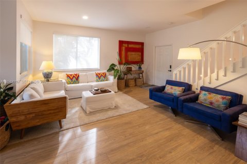 Villa ou maison à vendre à Weston, Floride: 4 chambres, 176.7 m2 № 2260126 - photo 6