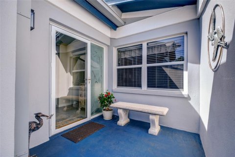 Condo in Sarasota, Florida, 2 bedrooms  № 2144772 - photo 29