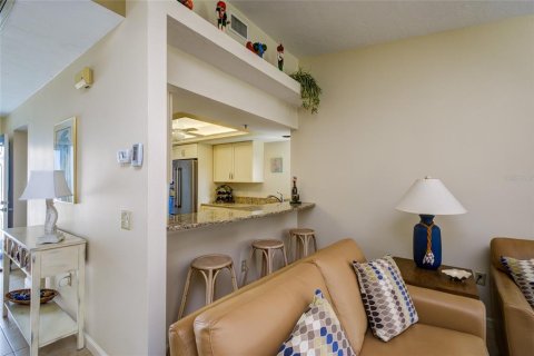 Condo in Sarasota, Florida, 2 bedrooms  № 2144772 - photo 11