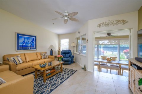 Condo in Sarasota, Florida, 2 bedrooms  № 2144772 - photo 13