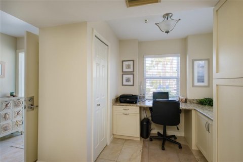Condo in Sarasota, Florida, 2 bedrooms  № 2144772 - photo 10