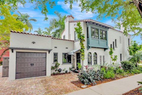 House in Coral Gables, Florida 4 bedrooms, 173.63 sq.m. № 1756889 - photo 2