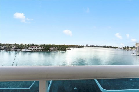 Copropriété à louer à Miami Beach, Floride: 1 chambre, 84.54 m2 № 1959287 - photo 1