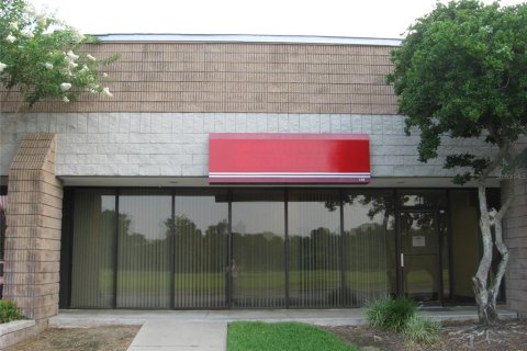 Immobilier commercial à louer à Ocala, Floride: 8057.6 m2 № 1593204 - photo 1