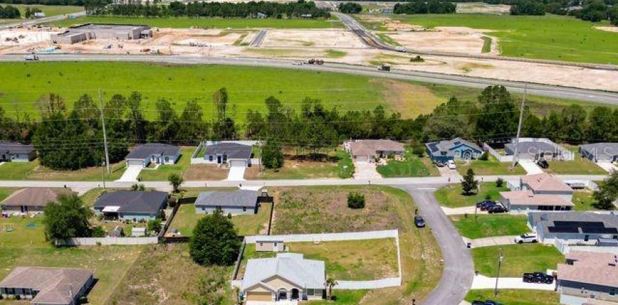 House in Ocala, Florida 4 bedrooms, 154.31 sq.m. № 2114635