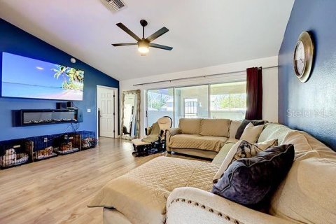 House in Ocala, Florida 4 bedrooms, 154.31 sq.m. № 2114635 - photo 12