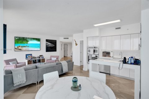 Condominio en venta en Miami Beach, Florida, 2 dormitorios, 128.21 m2 № 2002734 - foto 3