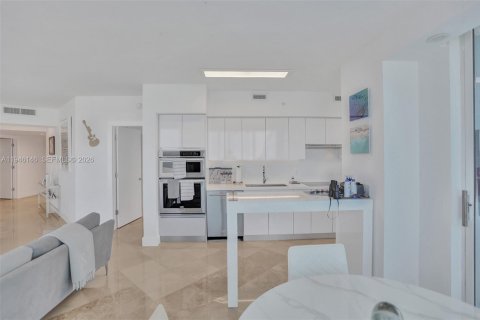Condominio en venta en Miami Beach, Florida, 2 dormitorios, 128.21 m2 № 2002734 - foto 6
