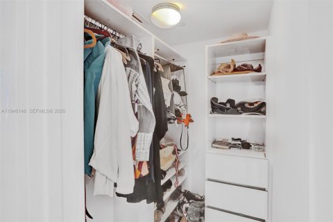 Condominio en venta en Miami Beach, Florida, 2 dormitorios, 128.21 m2 № 2002734 - foto 22