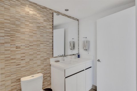 Condominio en venta en Miami Beach, Florida, 2 dormitorios, 128.21 m2 № 2002734 - foto 21
