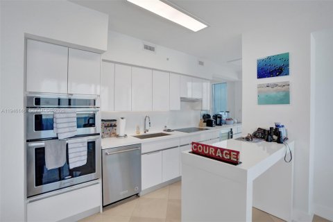 Condominio en venta en Miami Beach, Florida, 2 dormitorios, 128.21 m2 № 2002734 - foto 7