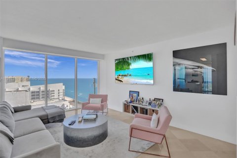Condominio en venta en Miami Beach, Florida, 2 dormitorios, 128.21 m2 № 2002734 - foto 2