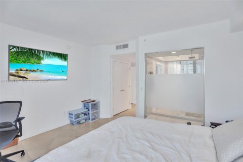 Condominio en venta en Miami Beach, Florida, 2 dormitorios, 128.21 m2 № 2002734 - foto 12