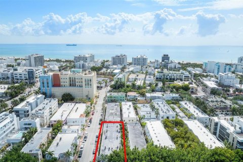 Condo in Miami Beach, Florida  № 1643428 - photo 13