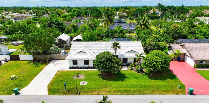Casa en Homestead, Florida 4 dormitorios, 213.77 m2 № 2001439