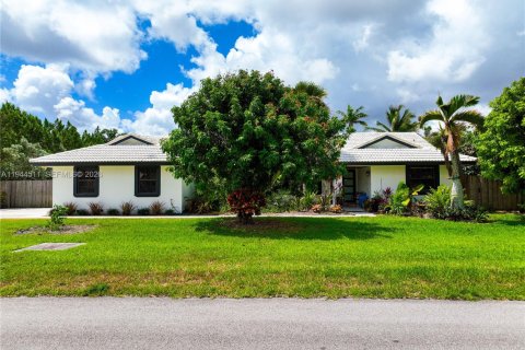 Casa en venta en Homestead, Florida, 4 dormitorios, 213.77 m2 № 2001439 - foto 2