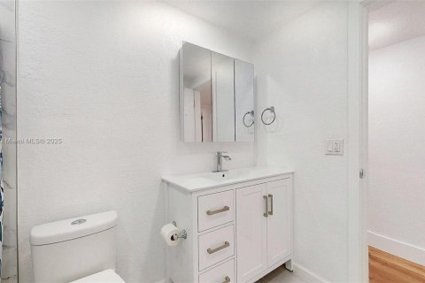 Apartamento en alquiler en Miami, Florida, 2 dormitorios, 66.89 m2 № 1969736 - foto 13