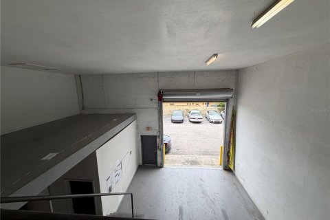 Propiedad comercial en alquiler en Tampa, Florida, 1098.94 m2 № 2147418 - foto 3