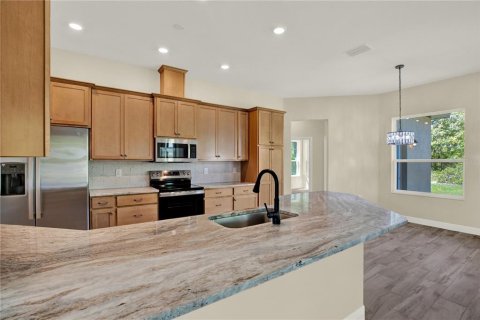Villa ou maison à vendre à Brooksville, Floride: 3 chambres, 185.99 m2 № 2144322 - photo 12
