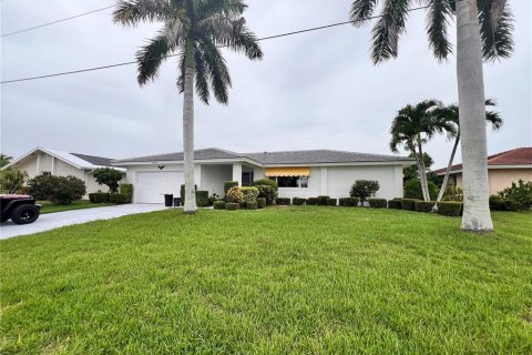 Villa ou maison à louer à Punta Gorda, Floride: 3 chambres, 180.6 m2 № 1274955 - photo 1