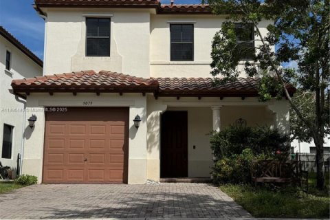 House in Miramar, Florida 3 bedrooms, 183.67 sq.m. № 1943325