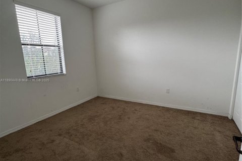 House in Miramar, Florida 3 bedrooms, 183.67 sq.m. № 1943325 - photo 8