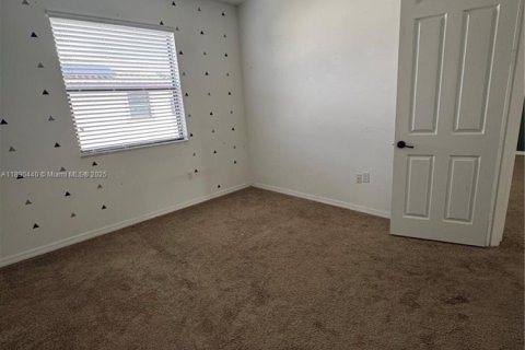 House in Miramar, Florida 3 bedrooms, 183.67 sq.m. № 1943325 - photo 15