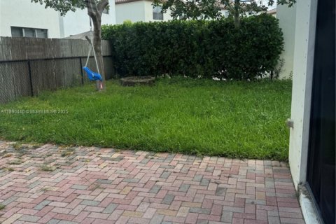 House in Miramar, Florida 3 bedrooms, 183.67 sq.m. № 1943325 - photo 18